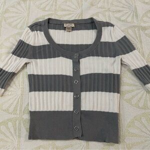 Arizona Jean Company Gray and White Striped Cardigan
